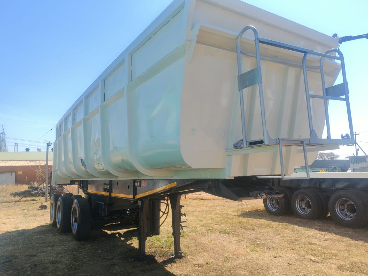 Phillips Sloper Back Tipper Tri axle Trailer