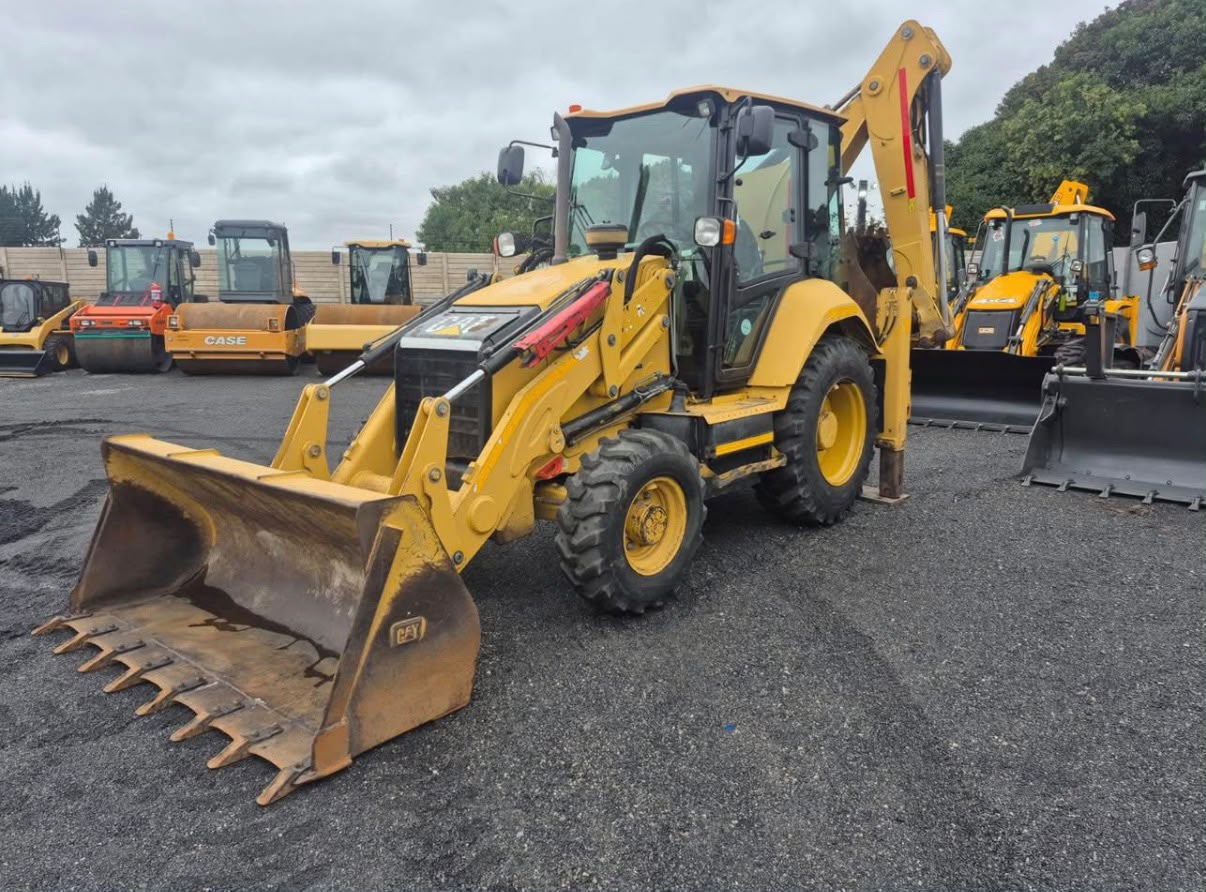 2017 CAT 426F2