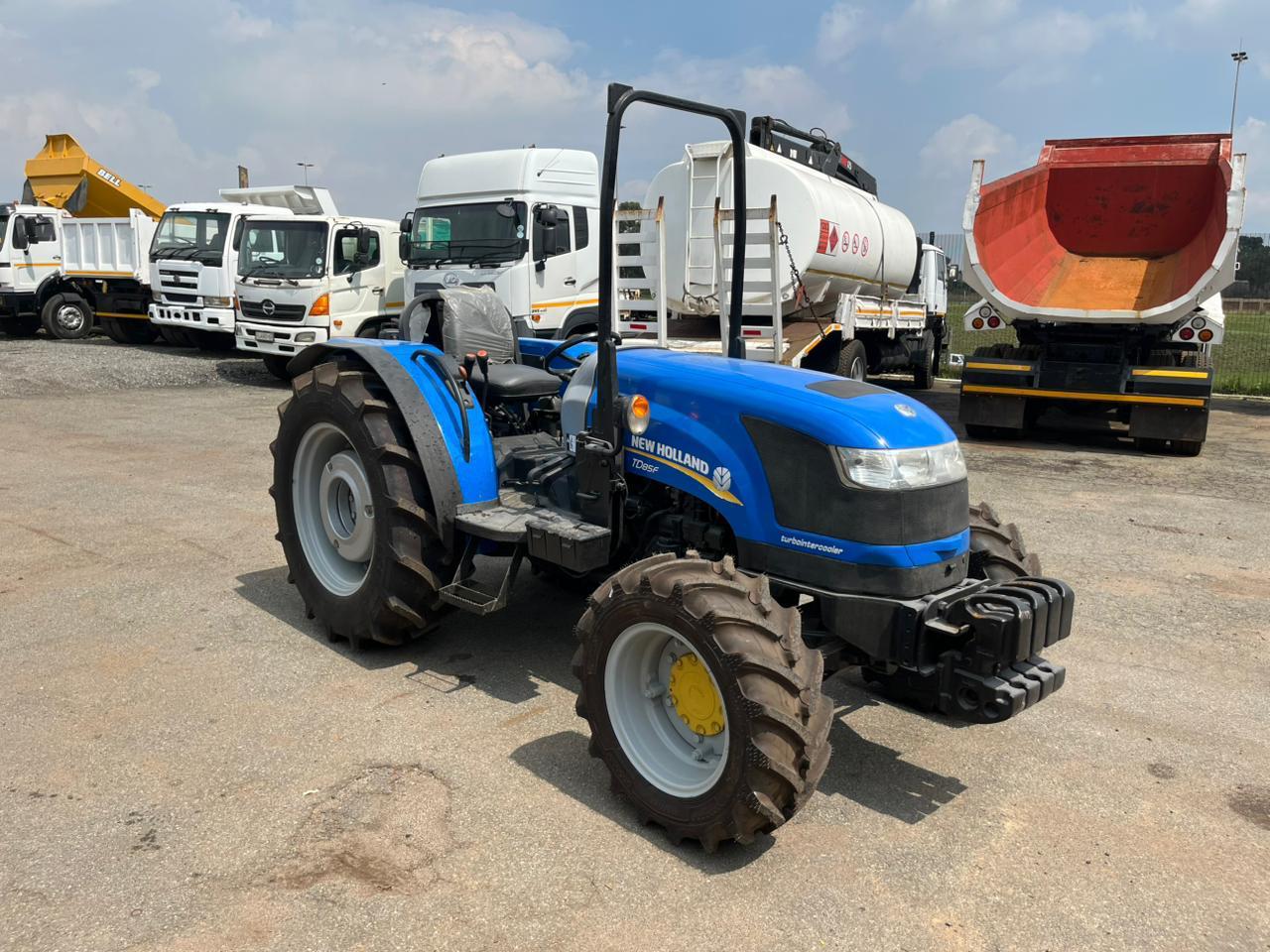 New Holland TD85F