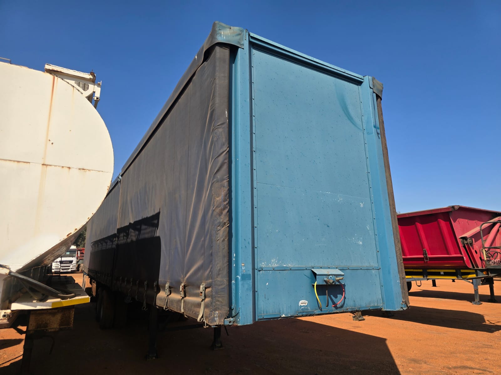2004 SA Truck Bodies Tautliner Link Trailer