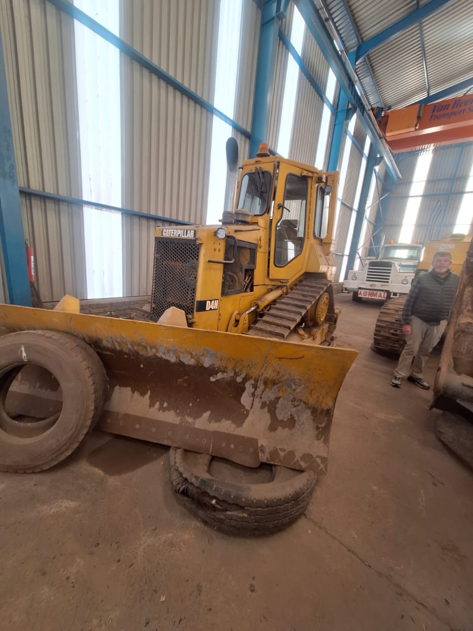 CAT D4H