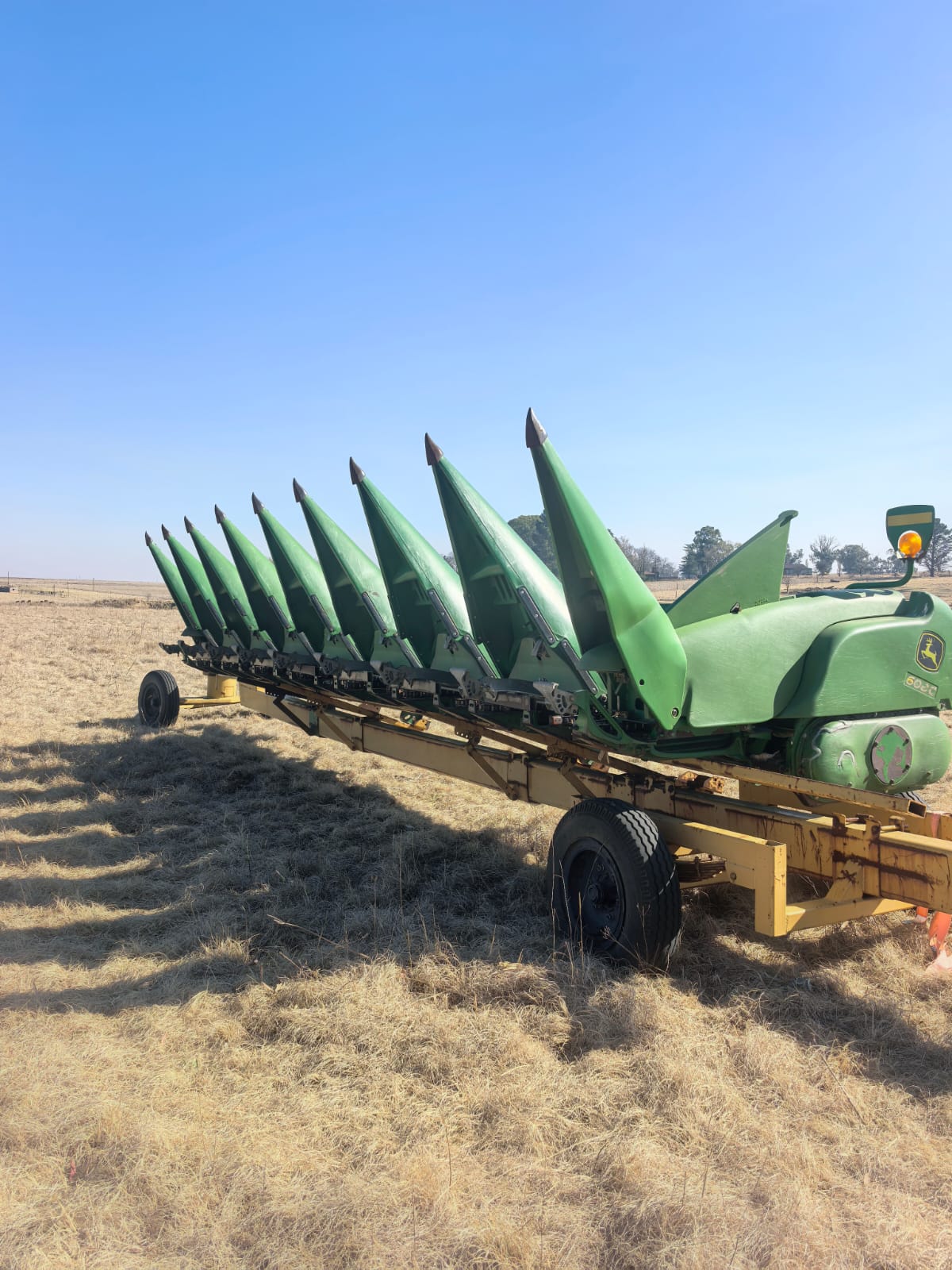John Deere 608C