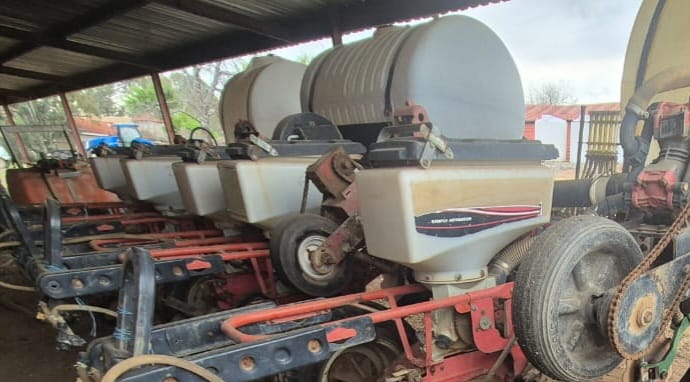Baie goeie kondisie. Het in 2025 mielies geplant, niks fout nie. Staak boerdery