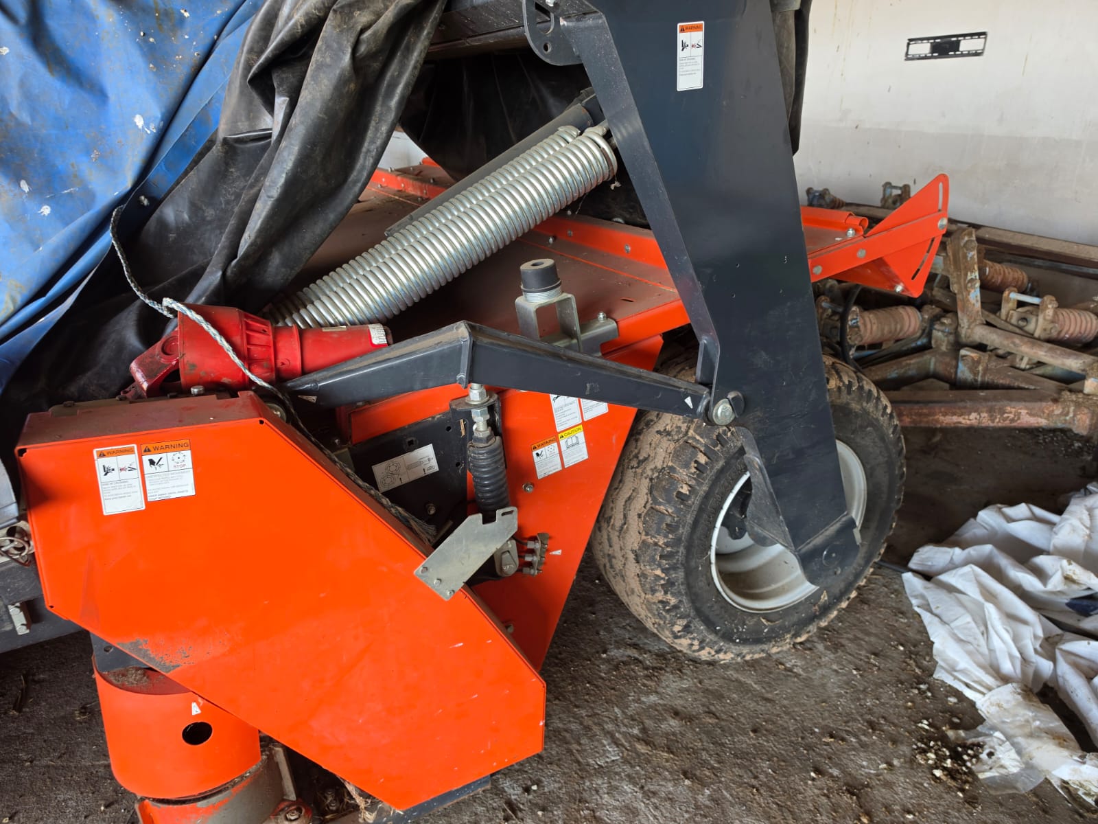 Kubota sleep snyer met kneuser