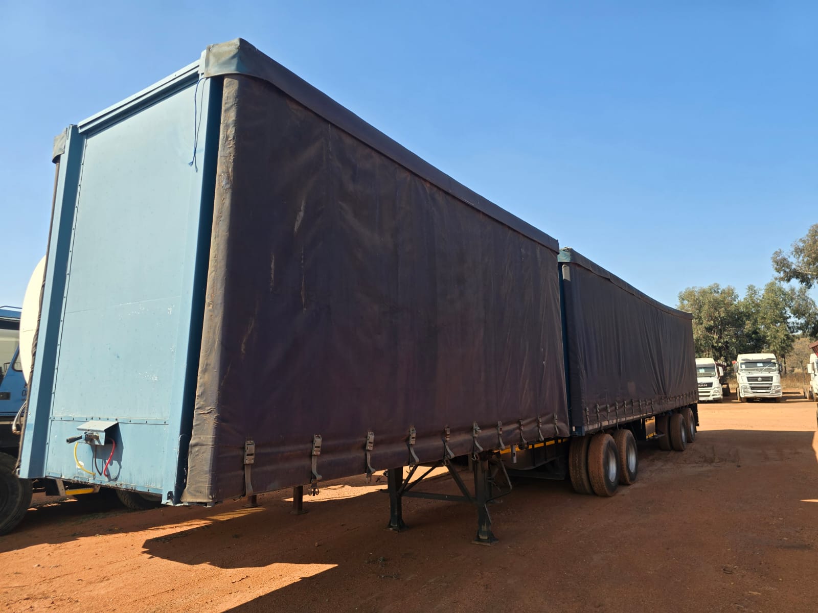 2004 SA Truck Bodies Tautliner Link Trailer