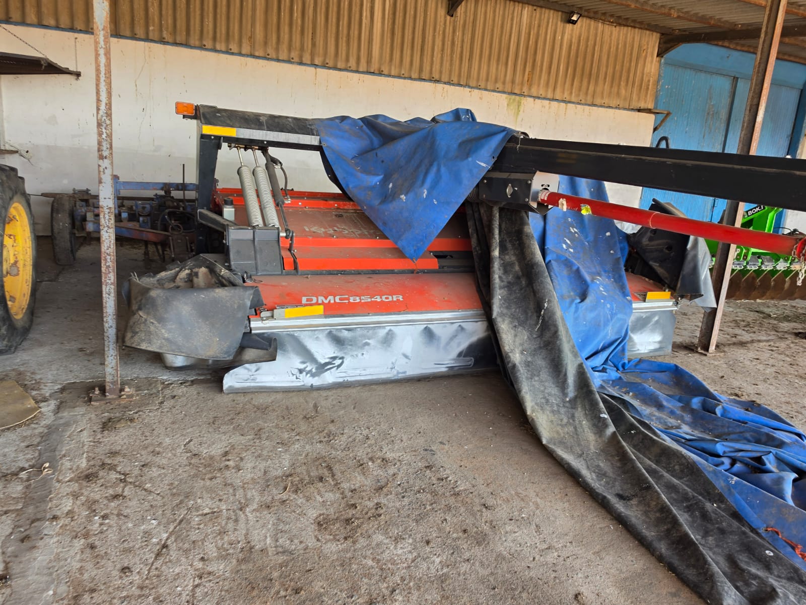 Kubota sleep snyer met kneuser