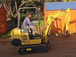 jcb-1-5t-mini-excavator-20b4f2730e