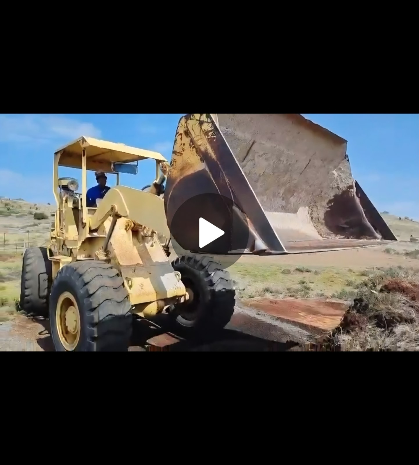Komatsu loader