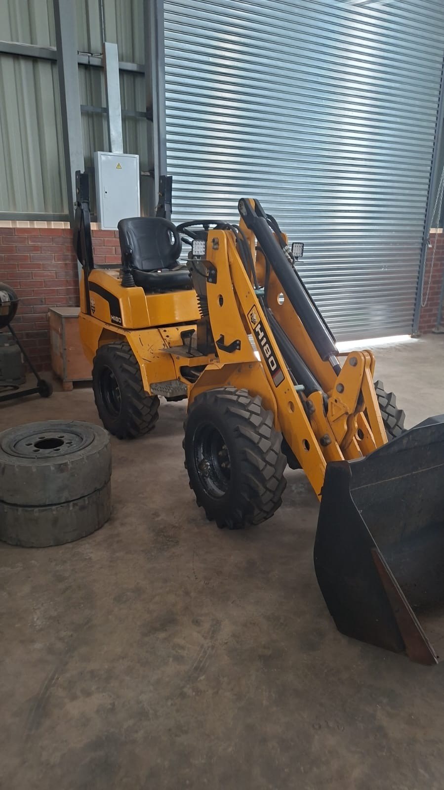 Mini front loader