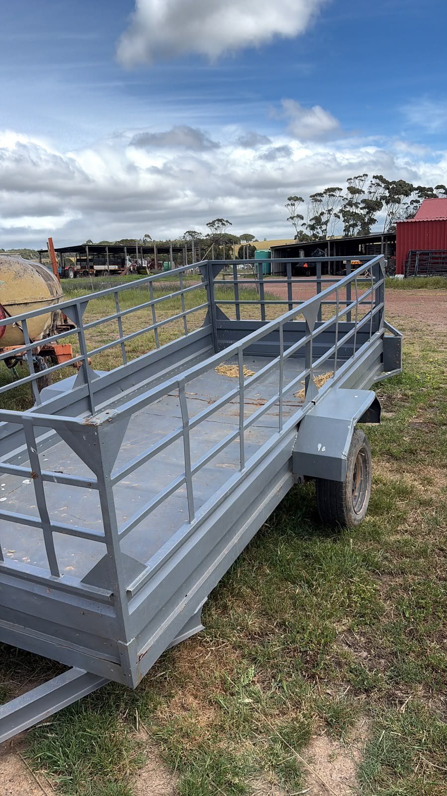 Enkel as trailer